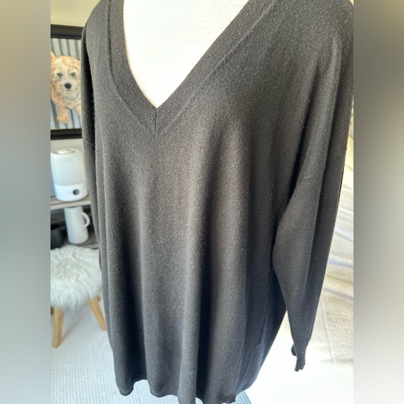 Joie black lightweight sweater, size large - Picture 4 of 9